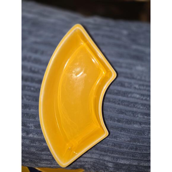 Fiesta Ware Relish Tray Complete Yellow - Picture 9 of 15